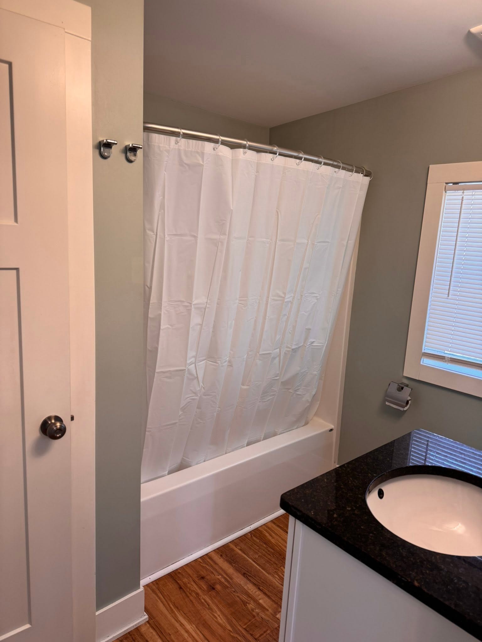 Move-out ready empty room with clean baseboards